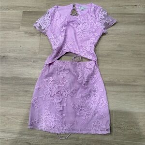 Xs/size 2 two sisters the label Chic Lilac Floral Lace Mini Dress